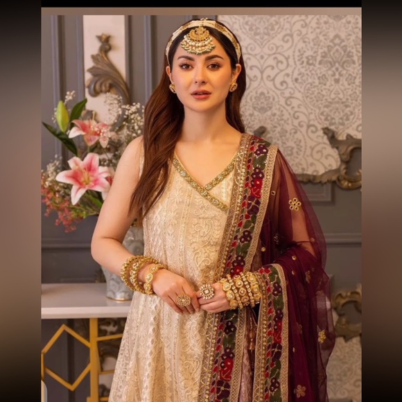 ASIM JOFA  Cream and Purple Embellished Dress - Picture 6 of 17